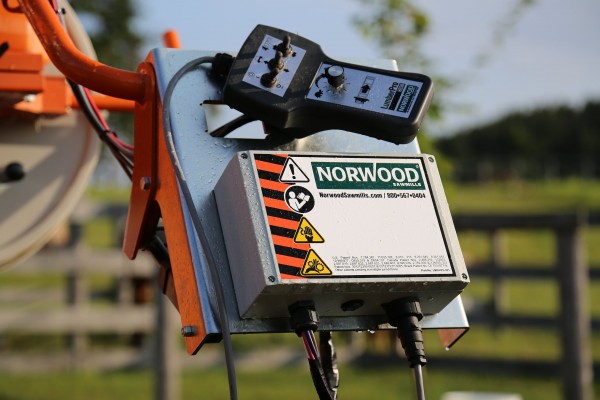 Norwood Sägekopf Höheneinstellung und Vorschub